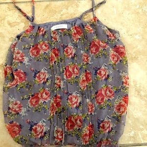 Medium crop top with floral design